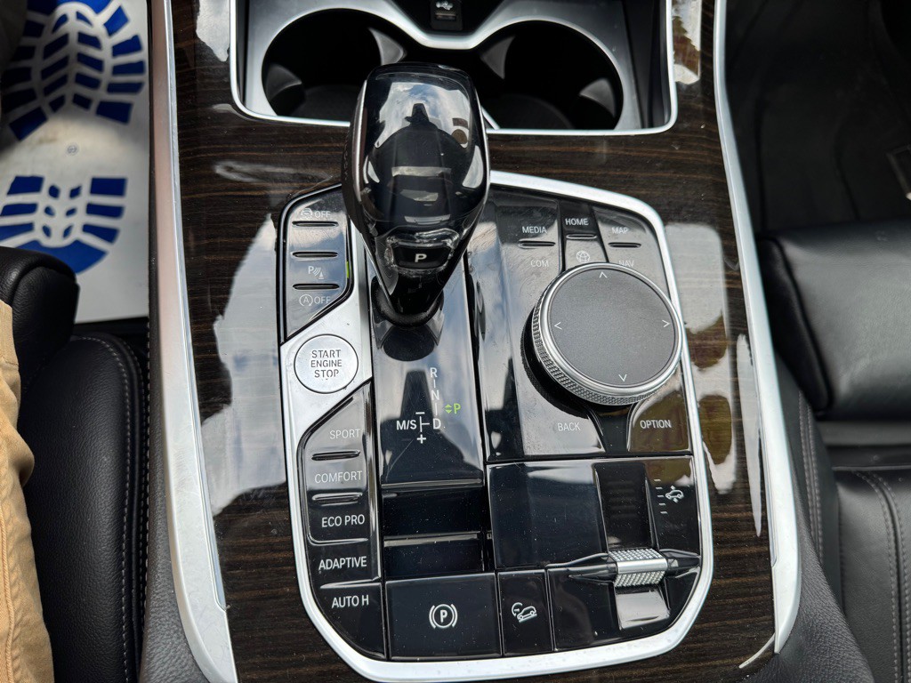 2020 BMW X7 Image 29