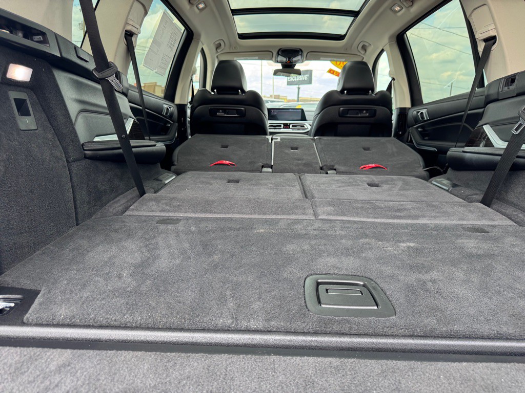 2020 BMW X7 Image 49