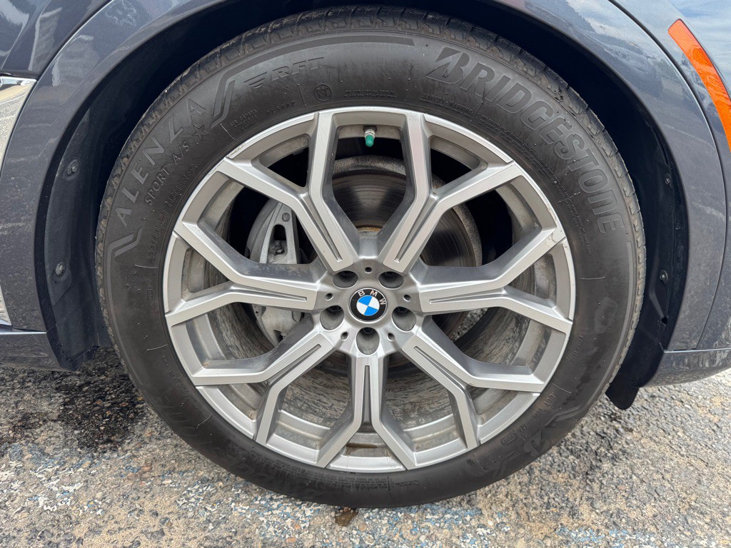 2020 BMW X7 Image 65