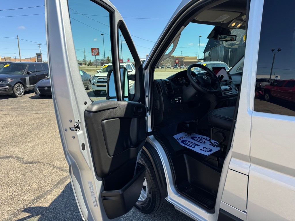 2023 RAM Promaster Image 10