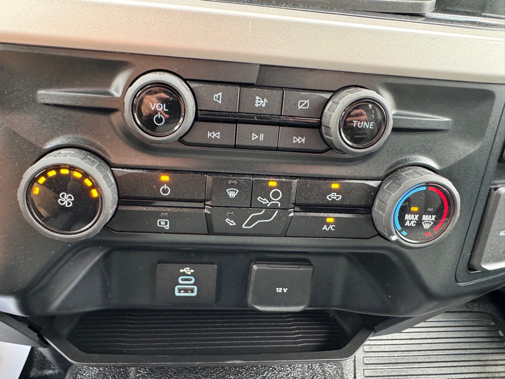 2023 Ford F-250 Image 28