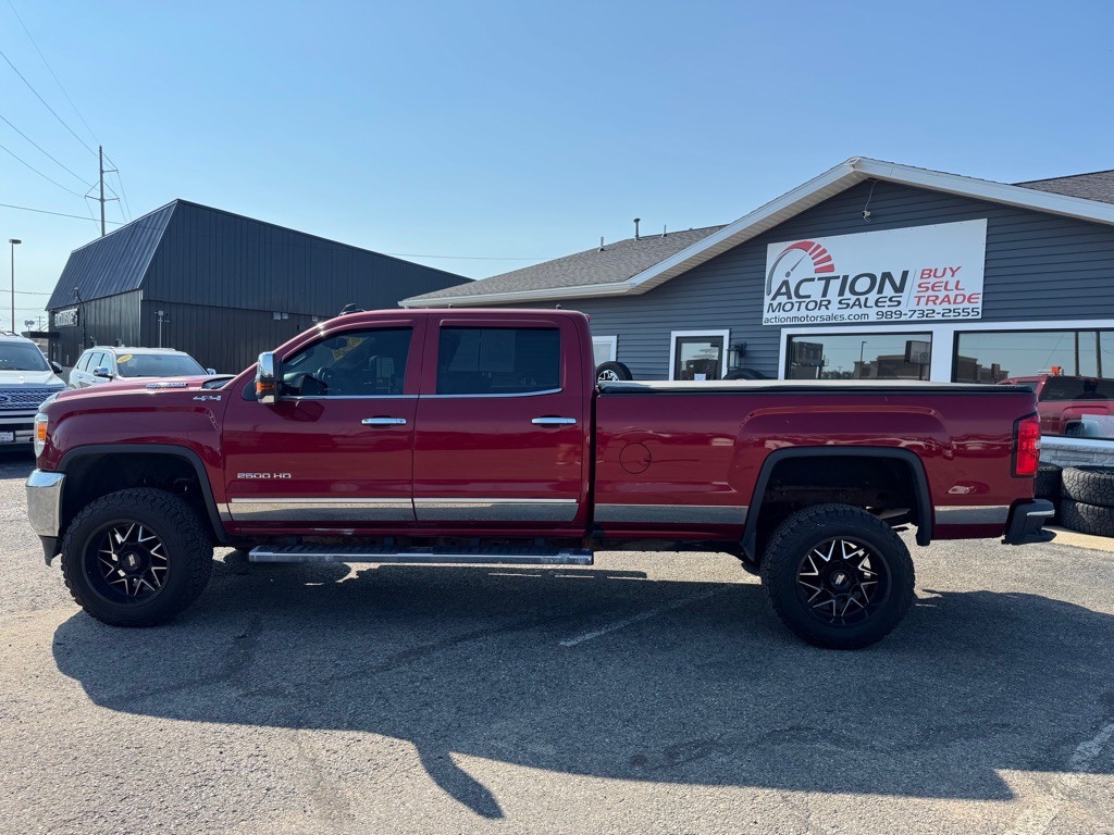 2019 GMC Sierra Image 2