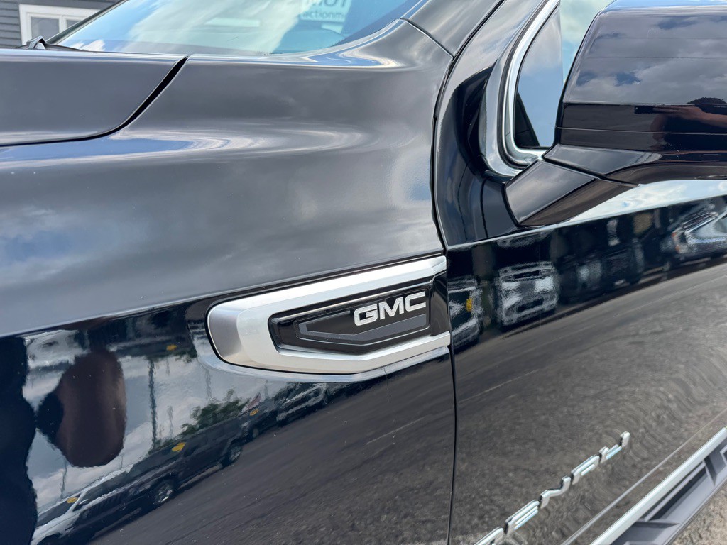 2024 GMC Yukon Image 10
