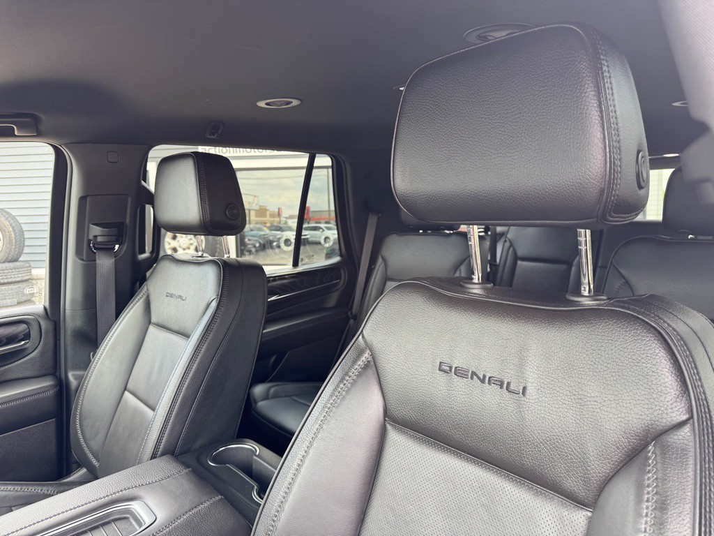 2024 GMC Yukon Image 17