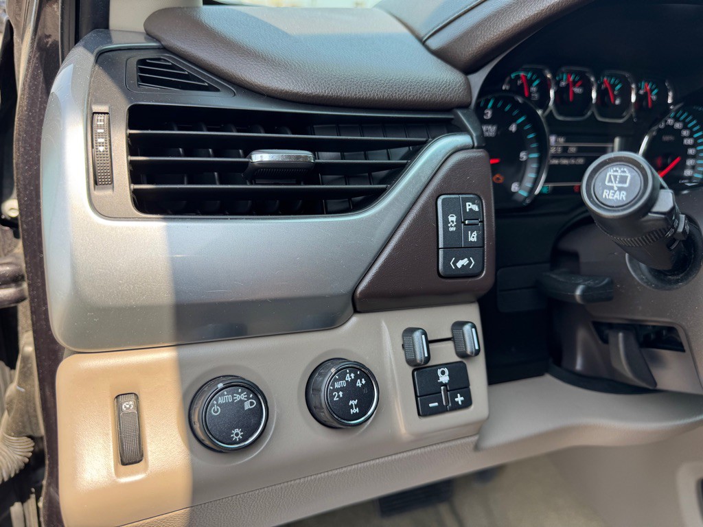 2015 Chevrolet Tahoe Image 18