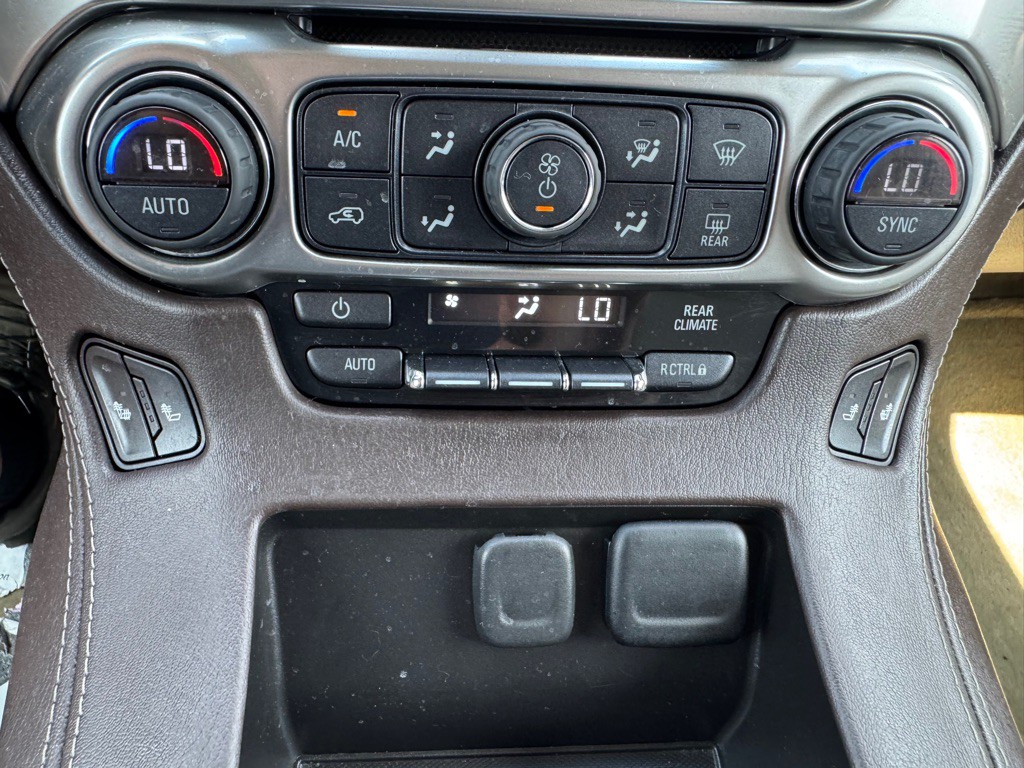 2015 Chevrolet Tahoe Image 28