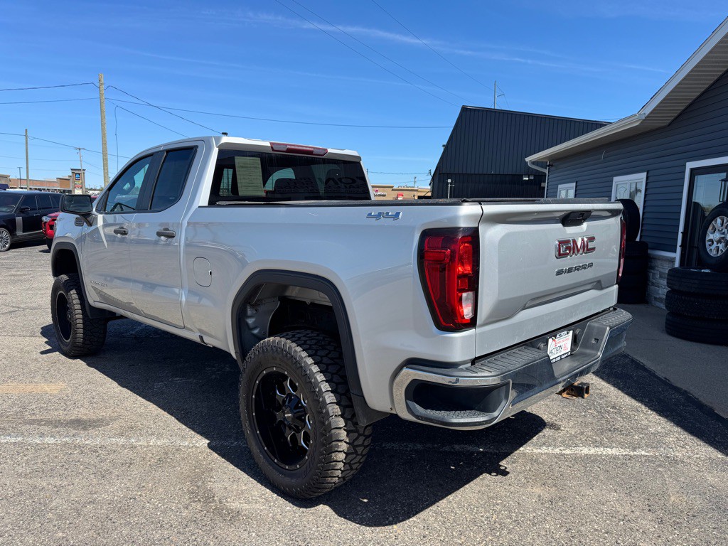 2020 GMC Sierra Image 3