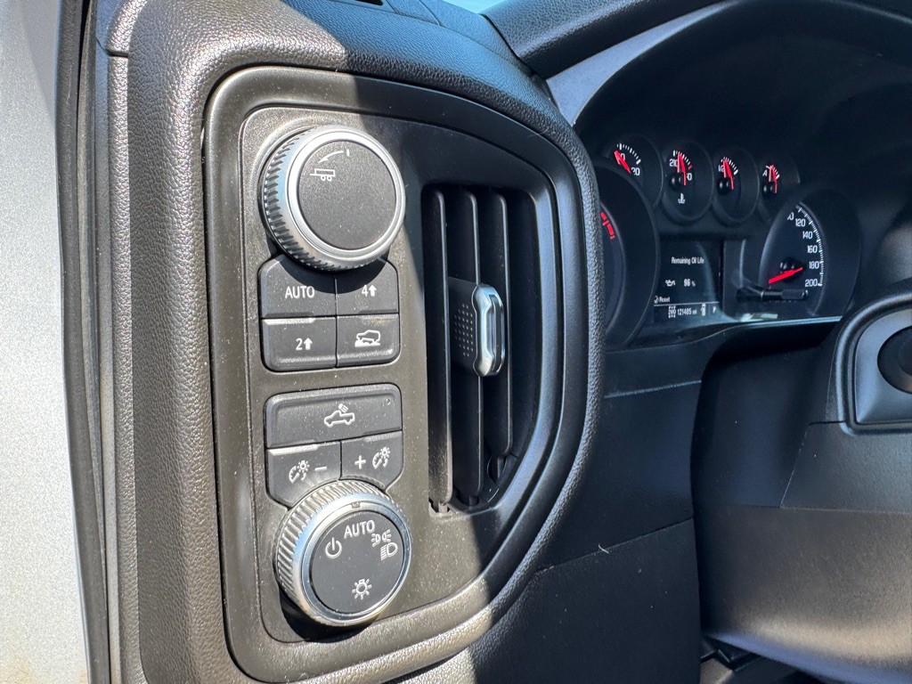 2020 GMC Sierra Image 14