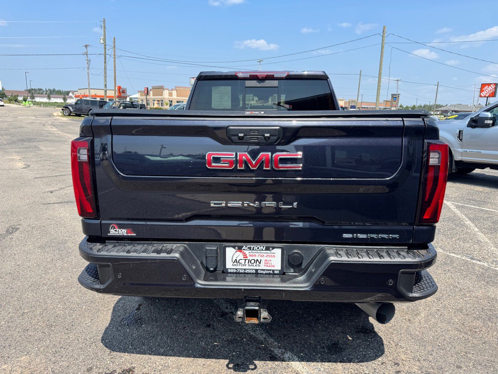 2024 GMC Sierra Image 4