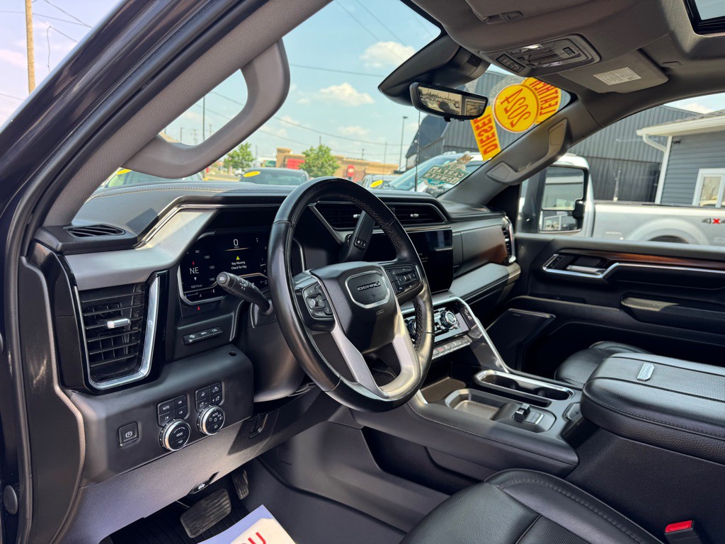 2024 GMC Sierra Image 18