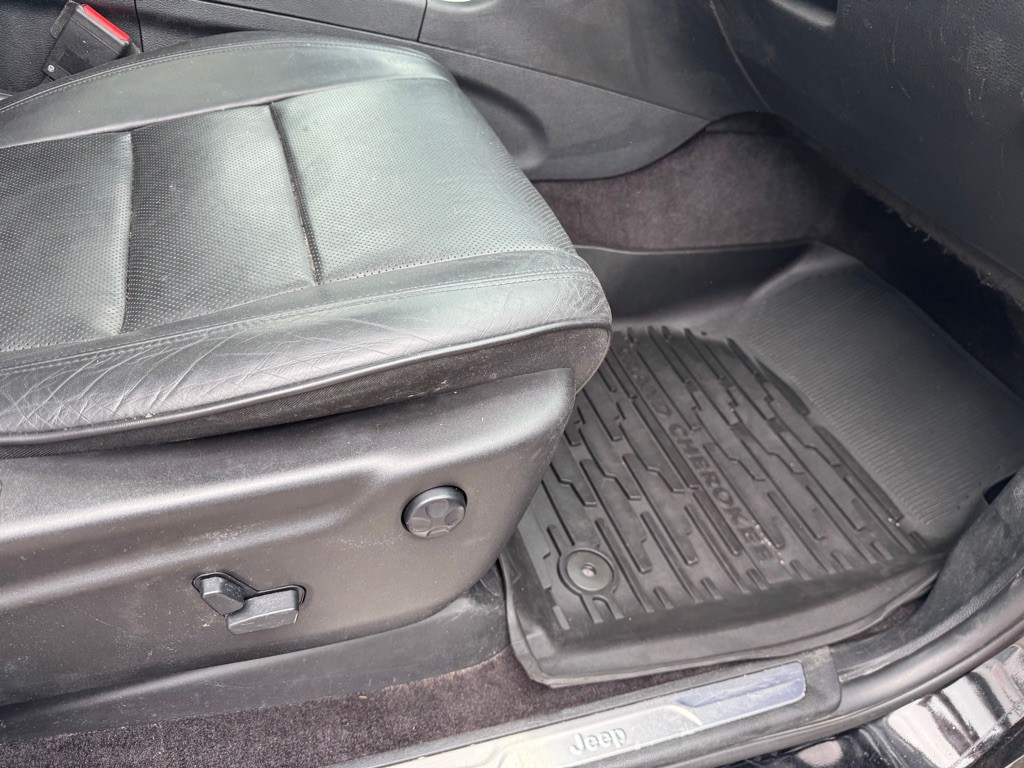 2018 Jeep Grand Cherokee Image 34