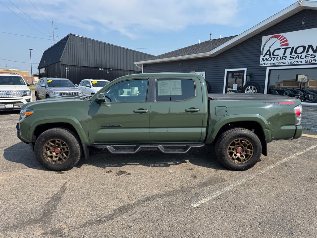 2022 Toyota Tacoma Image 2
