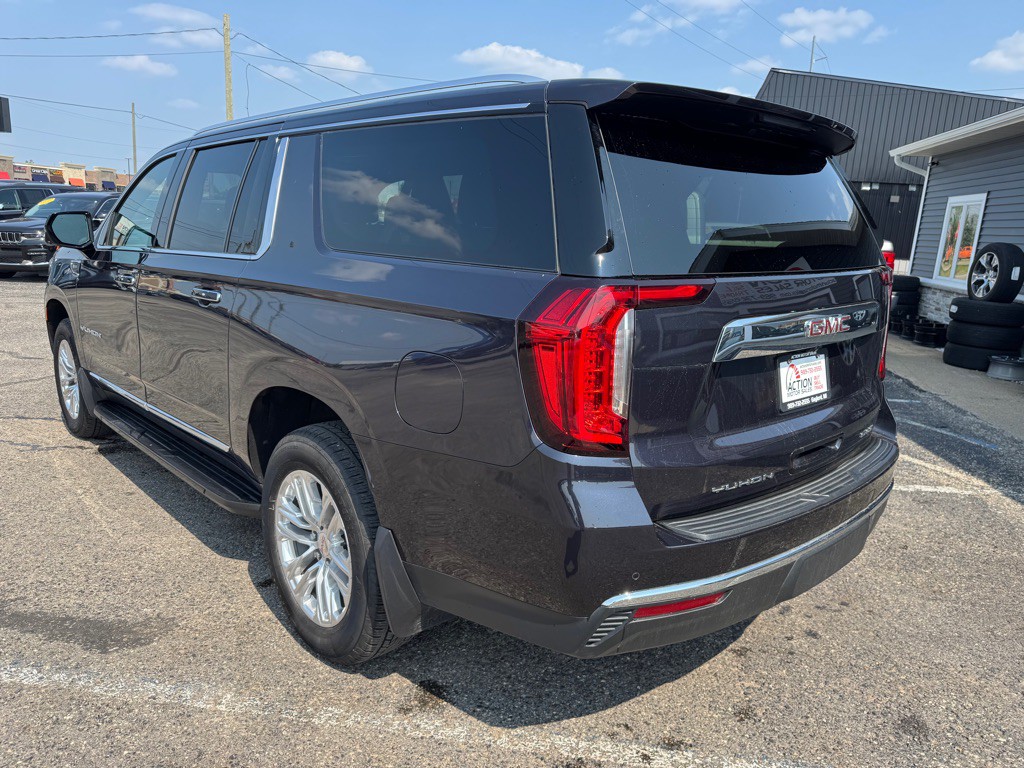 2024 GMC Yukon Image 3