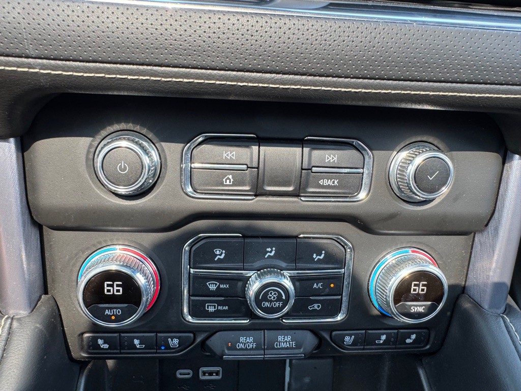 2024 GMC Yukon Image 23