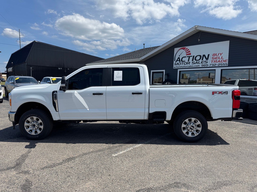 2023 Ford F-350 Image 2