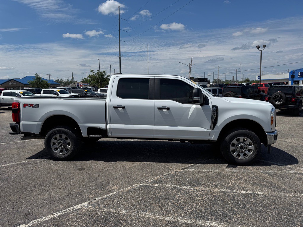 2023 Ford F-350 Image 6