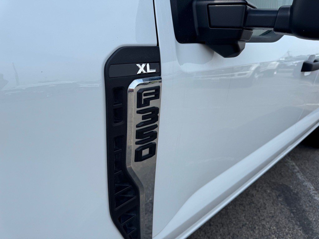 2023 Ford F-350 Image 10