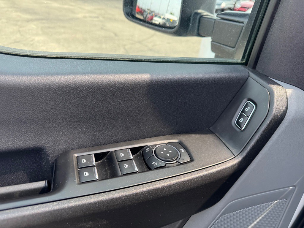 2023 Ford F-350 Image 12
