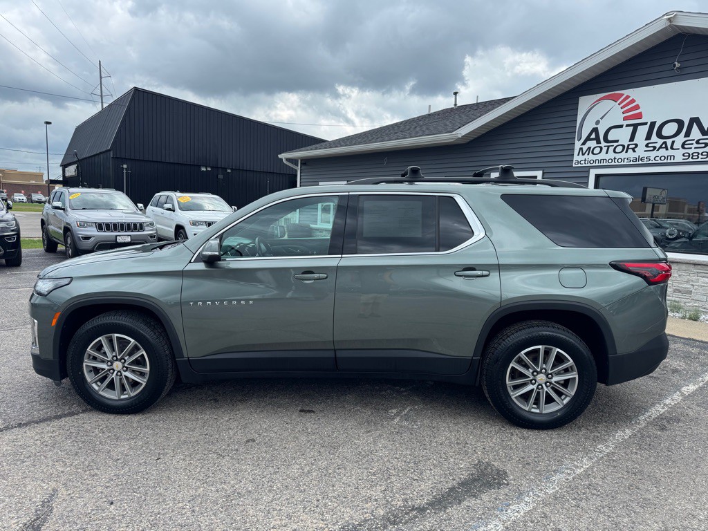 2022 Chevrolet Traverse Image 2