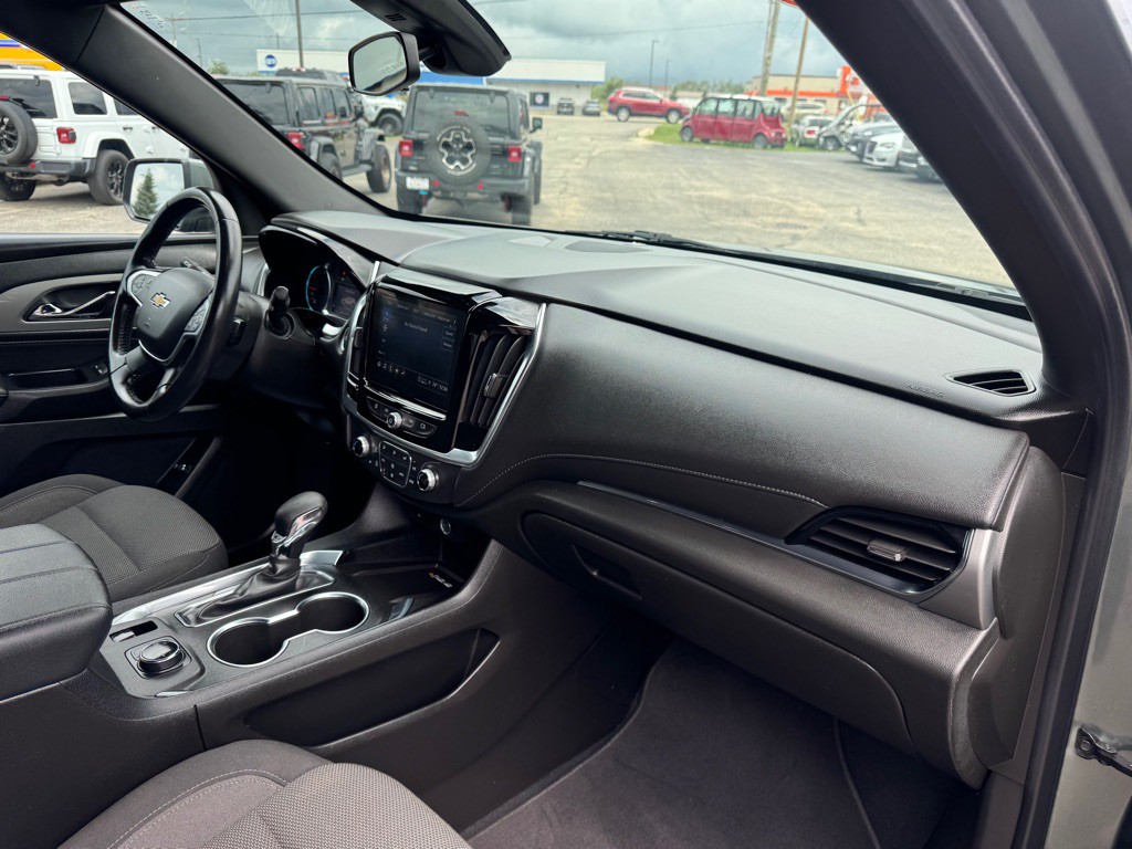2022 Chevrolet Traverse Image 56
