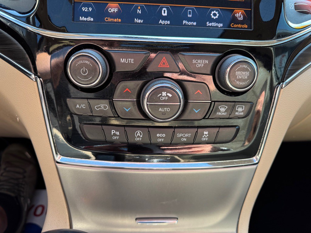 2020 Jeep Grand Cherokee Image 25
