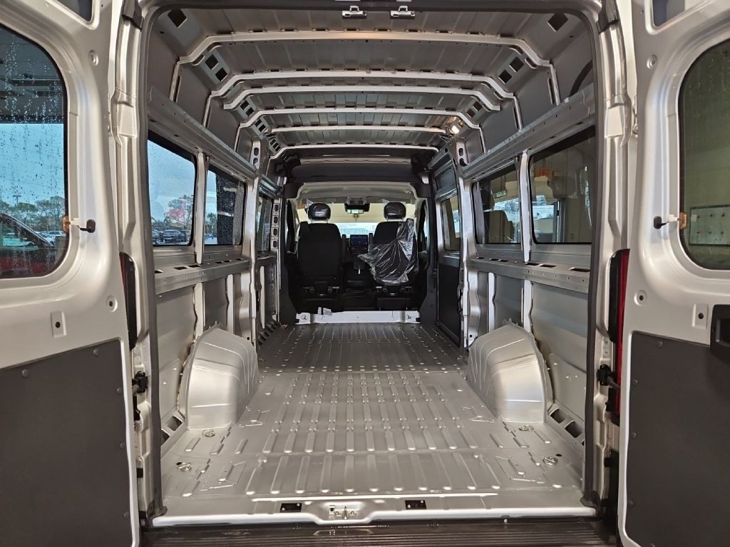 2023 RAM Promaster Image 9