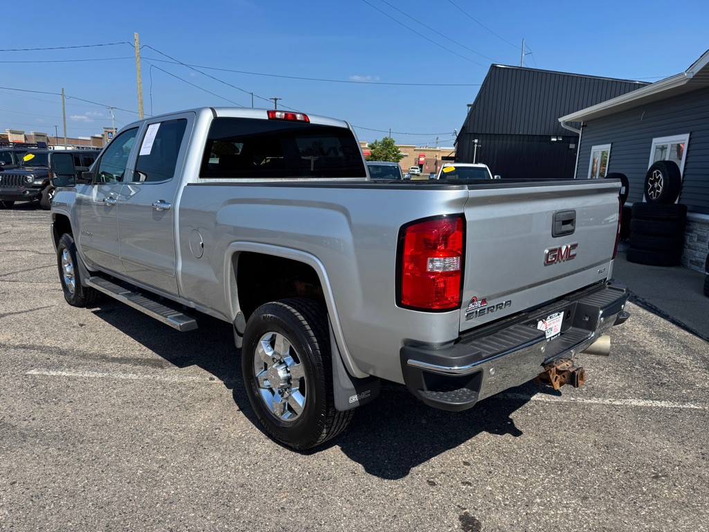 2017 GMC Sierra Image 3