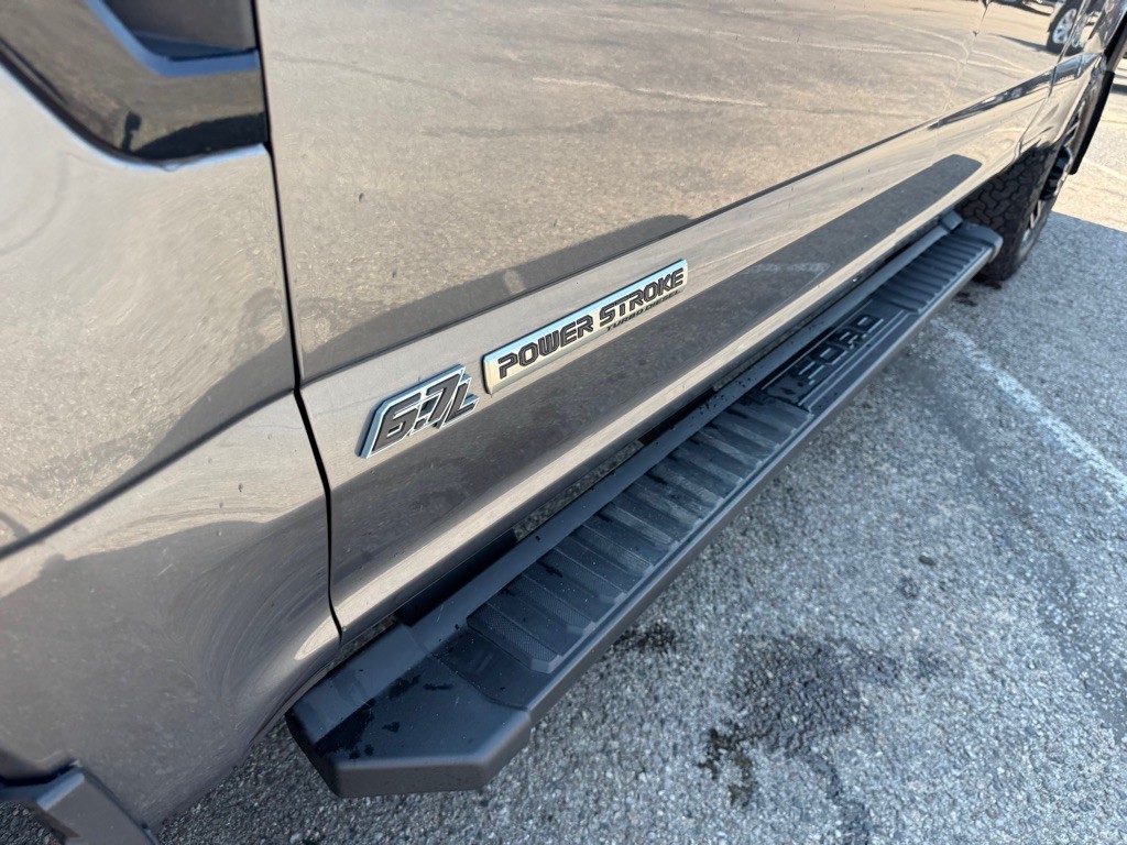 2022 Ford F-350 Image 11