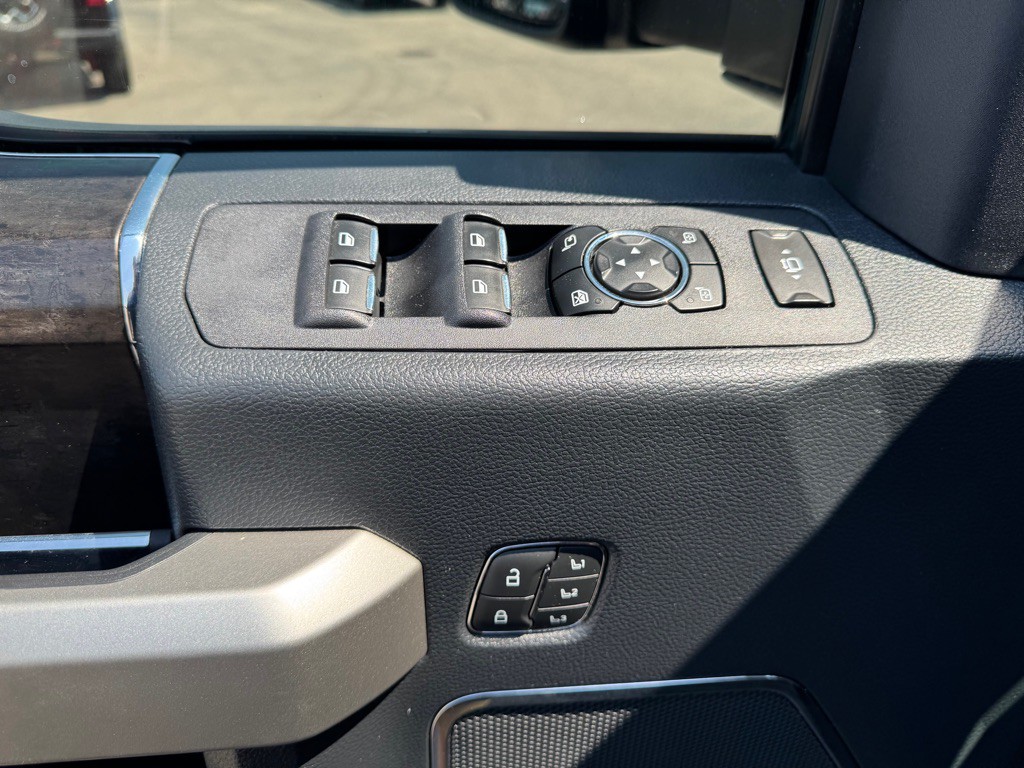 2022 Ford F-350 Image 13