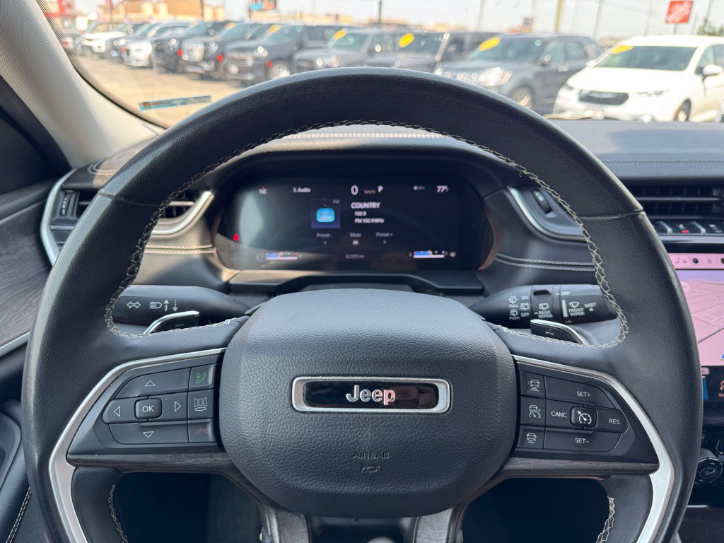 2023 Jeep Grand Cherokee Image 11