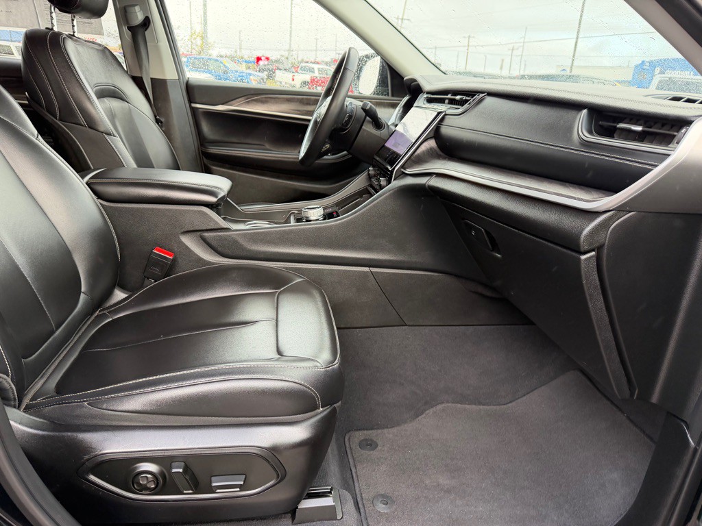 2023 Jeep Grand Cherokee Image 37