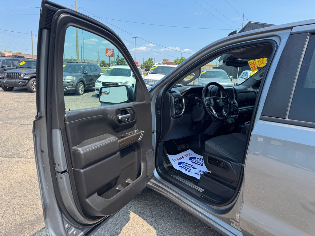 2021 Chevrolet Silverado 1500 Image 12