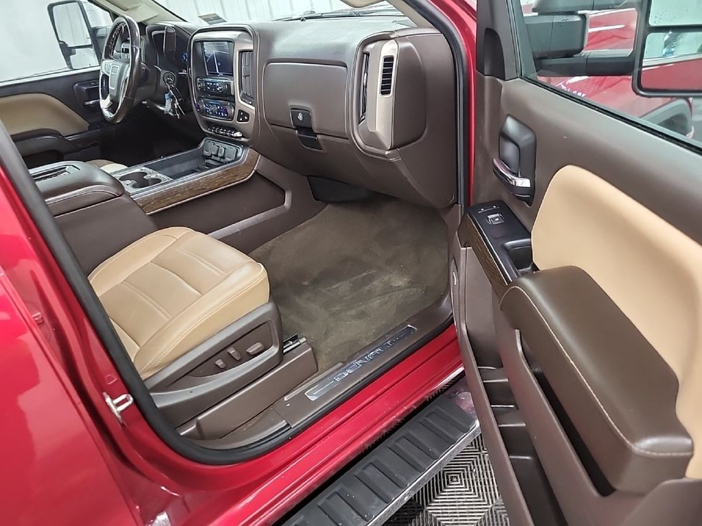 2018 GMC Sierra Image 8