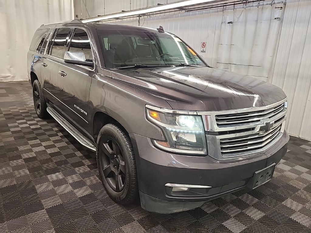 2016 Chevrolet Suburban Image 4
