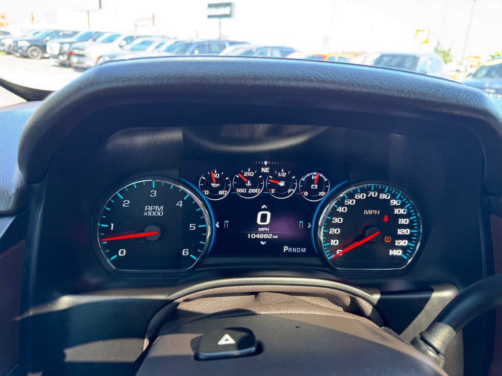 2016 Chevrolet Suburban Image 25