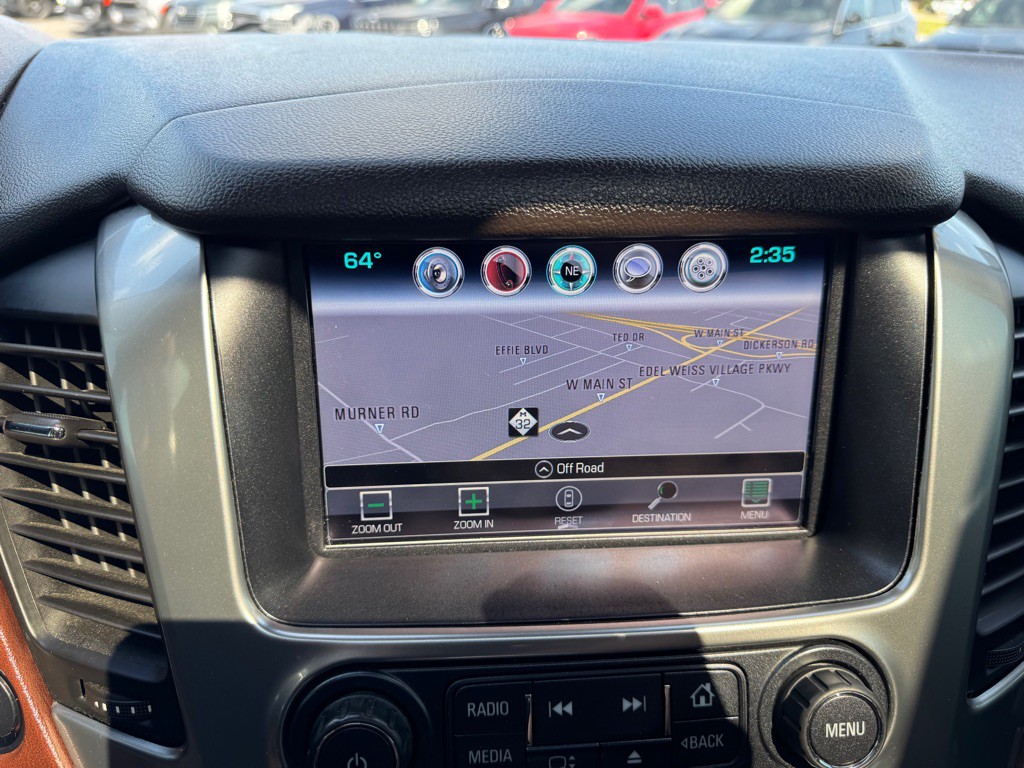 2016 Chevrolet Suburban Image 27