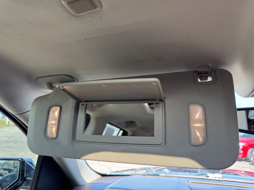2016 Chevrolet Suburban Image 37