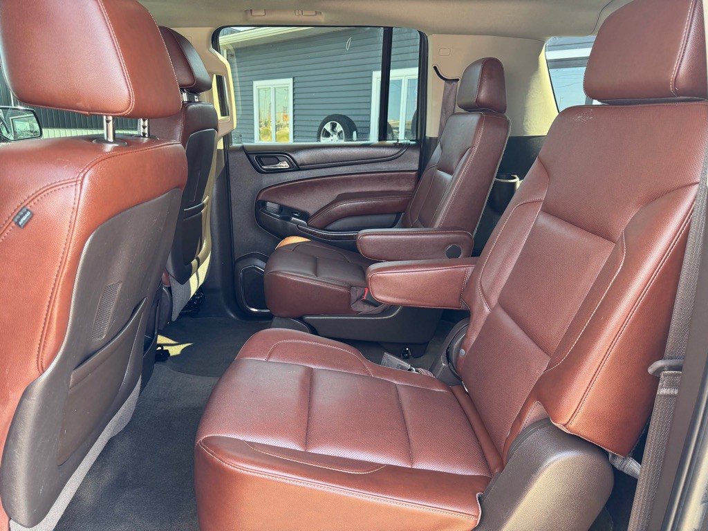 2016 Chevrolet Suburban Image 40