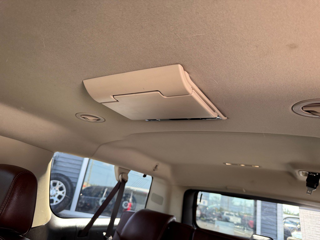 2016 Chevrolet Suburban Image 44