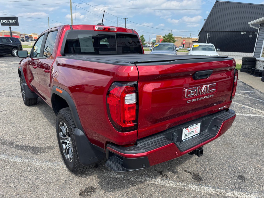 2023 GMC Canyon Image 3