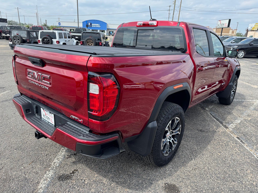 2023 GMC Canyon Image 5