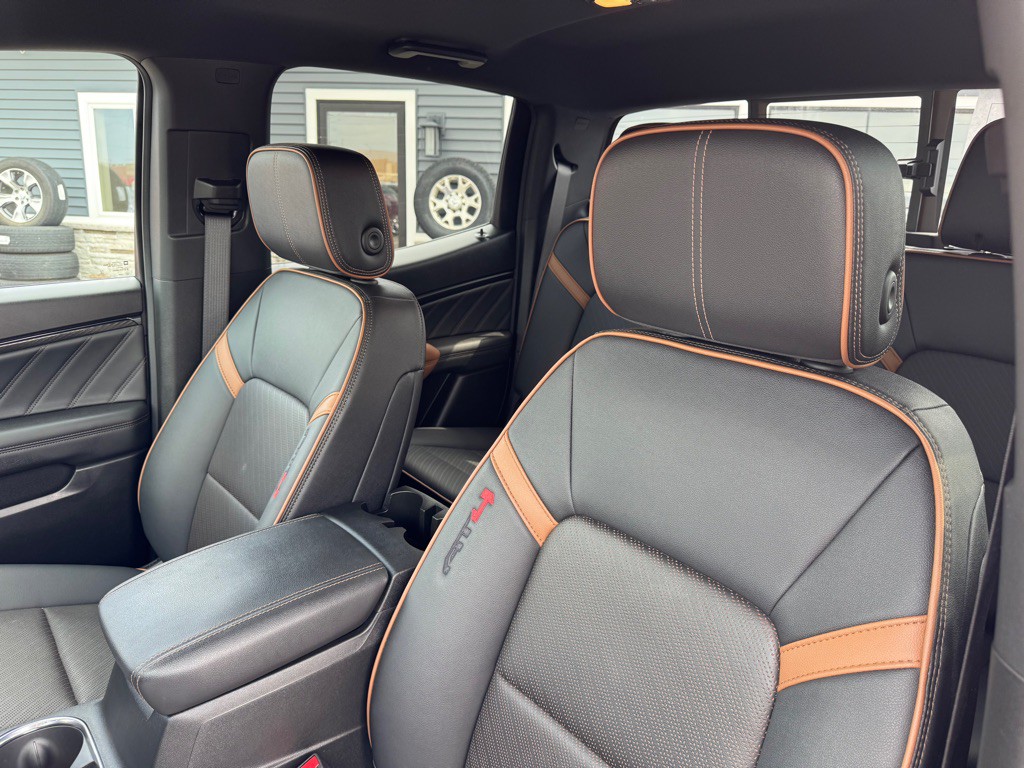 2023 GMC Canyon Image 15