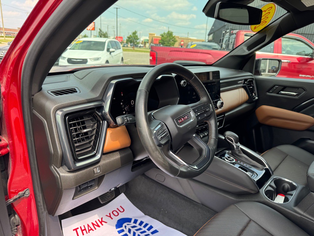 2023 GMC Canyon Image 16