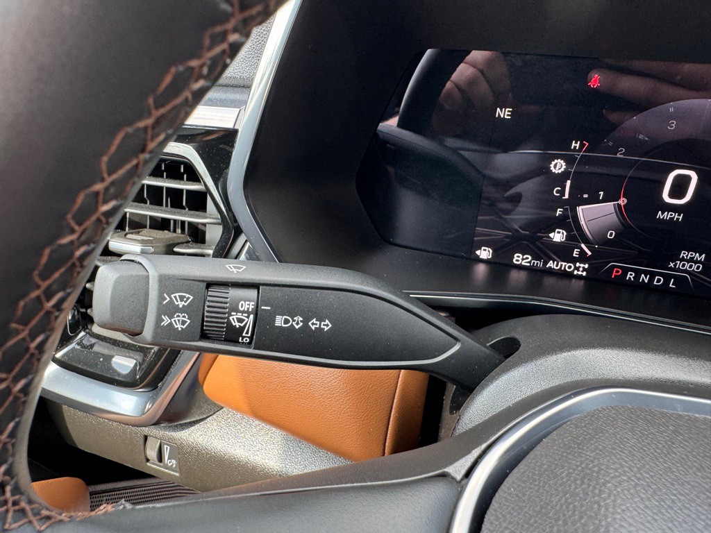 2023 GMC Canyon Image 21
