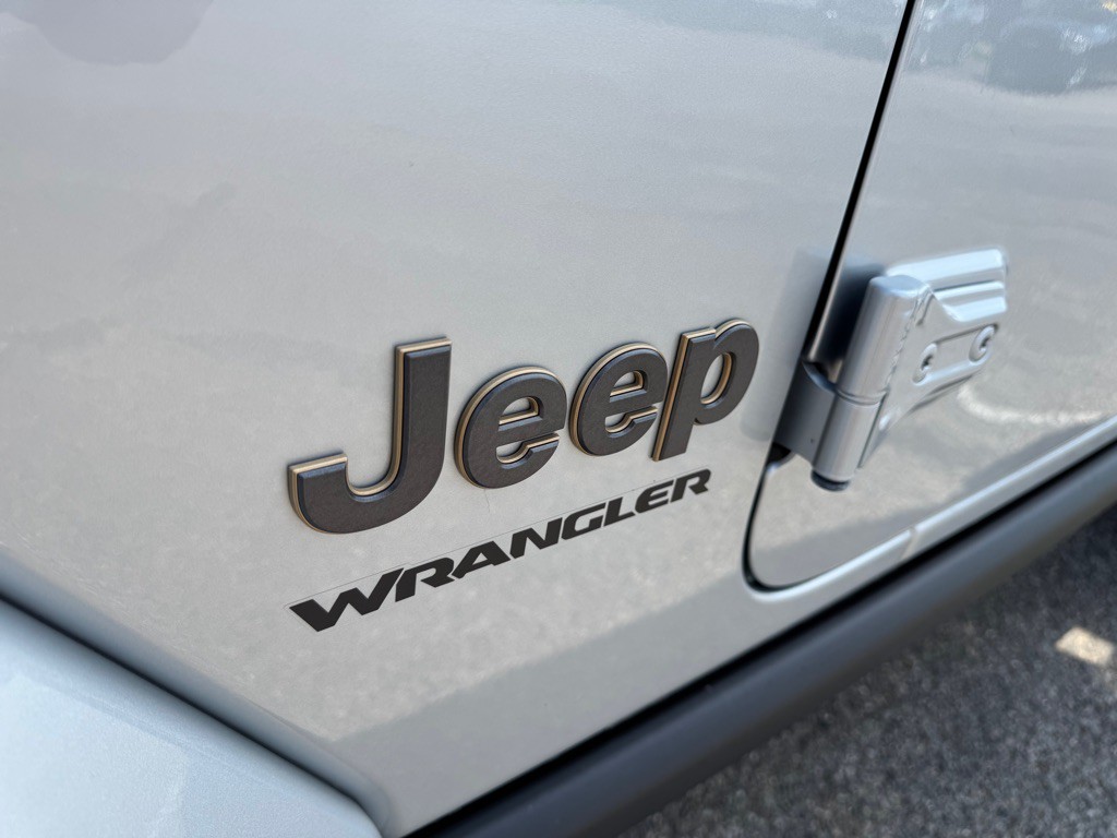 2023 Jeep Wrangler Image 12