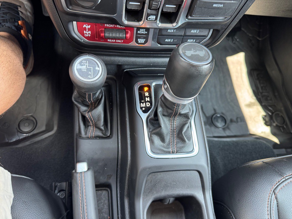 2023 Jeep Wrangler Image 32