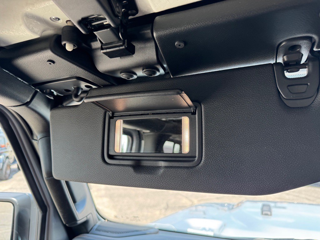 2023 Jeep Wrangler Image 39