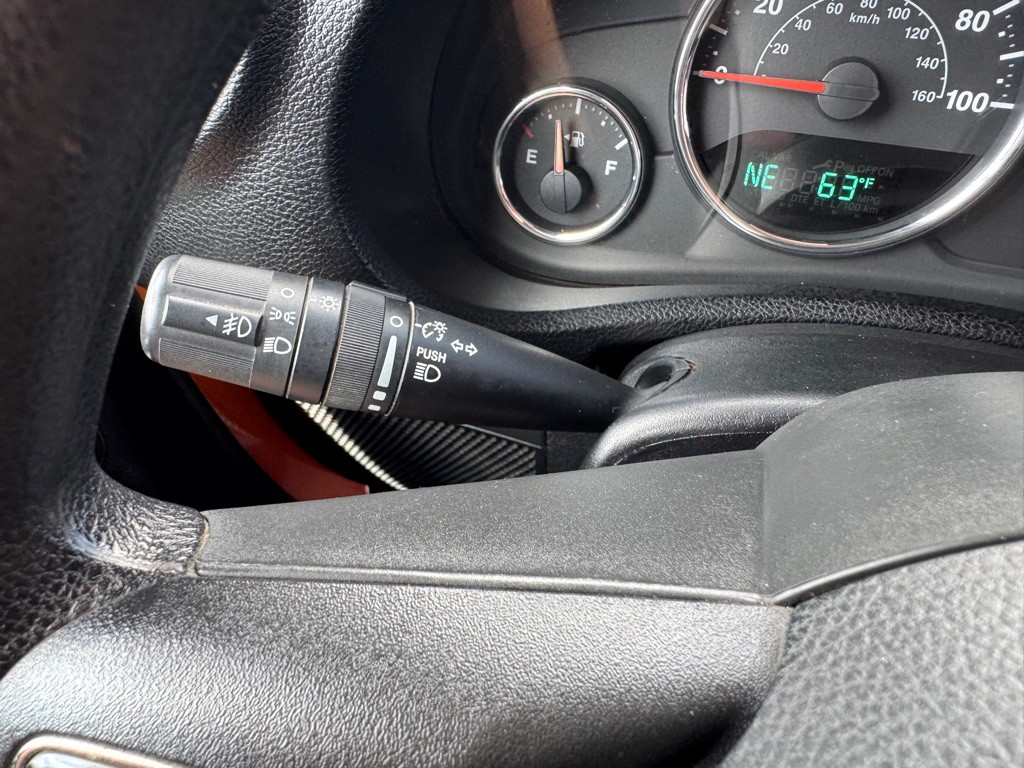 2012 Jeep Wrangler Image 19