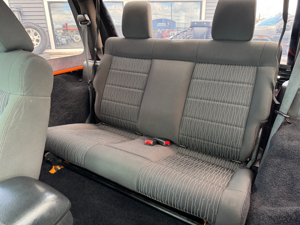 2012 Jeep Wrangler Image 32