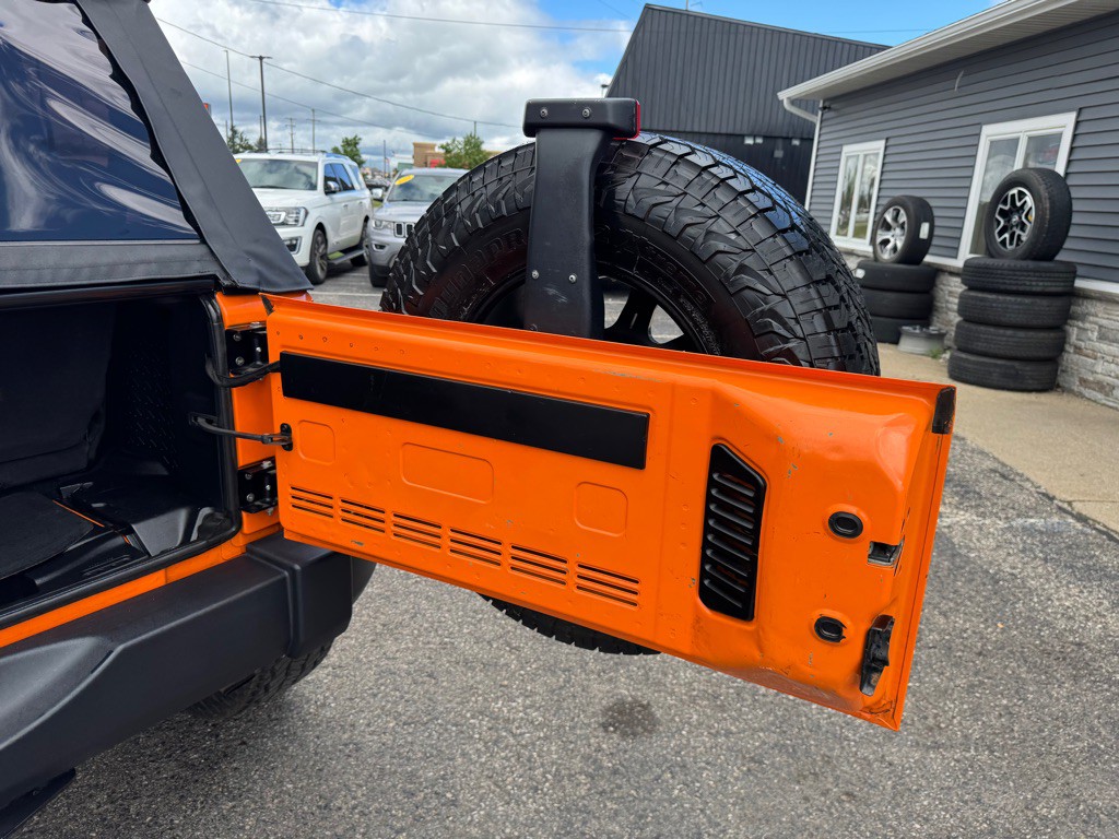 2012 Jeep Wrangler Image 34